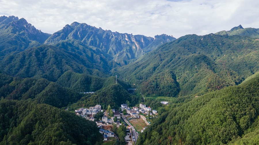 民宿所在山谷